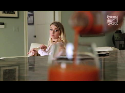 ❤️ Халуухан охин нь том хөхтэй, бариу pussy авдаг тахиа нь ялагдагч, гэхдээ маш хэцүү Оросын порно манайд mn.ttsex.ru